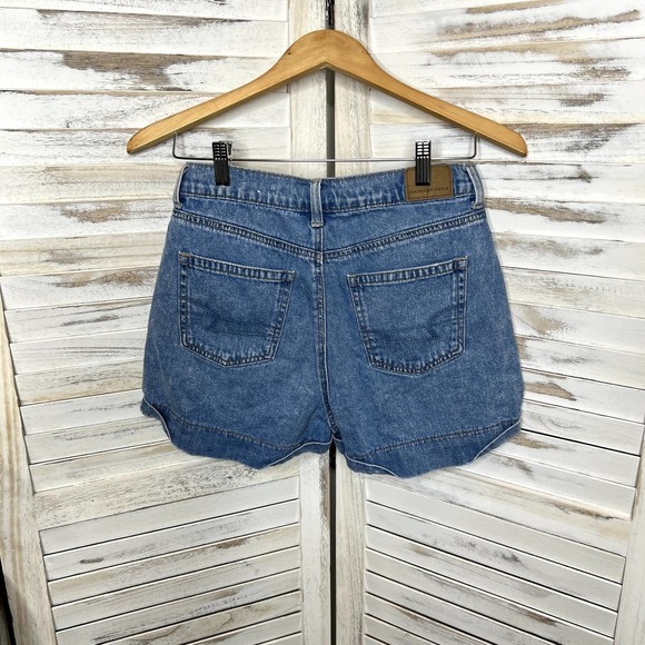 AMERICAN EAGLE Women's Mom Short Jean Denim High Rise Size Cuffed Size 2 - Picture 4 of 13